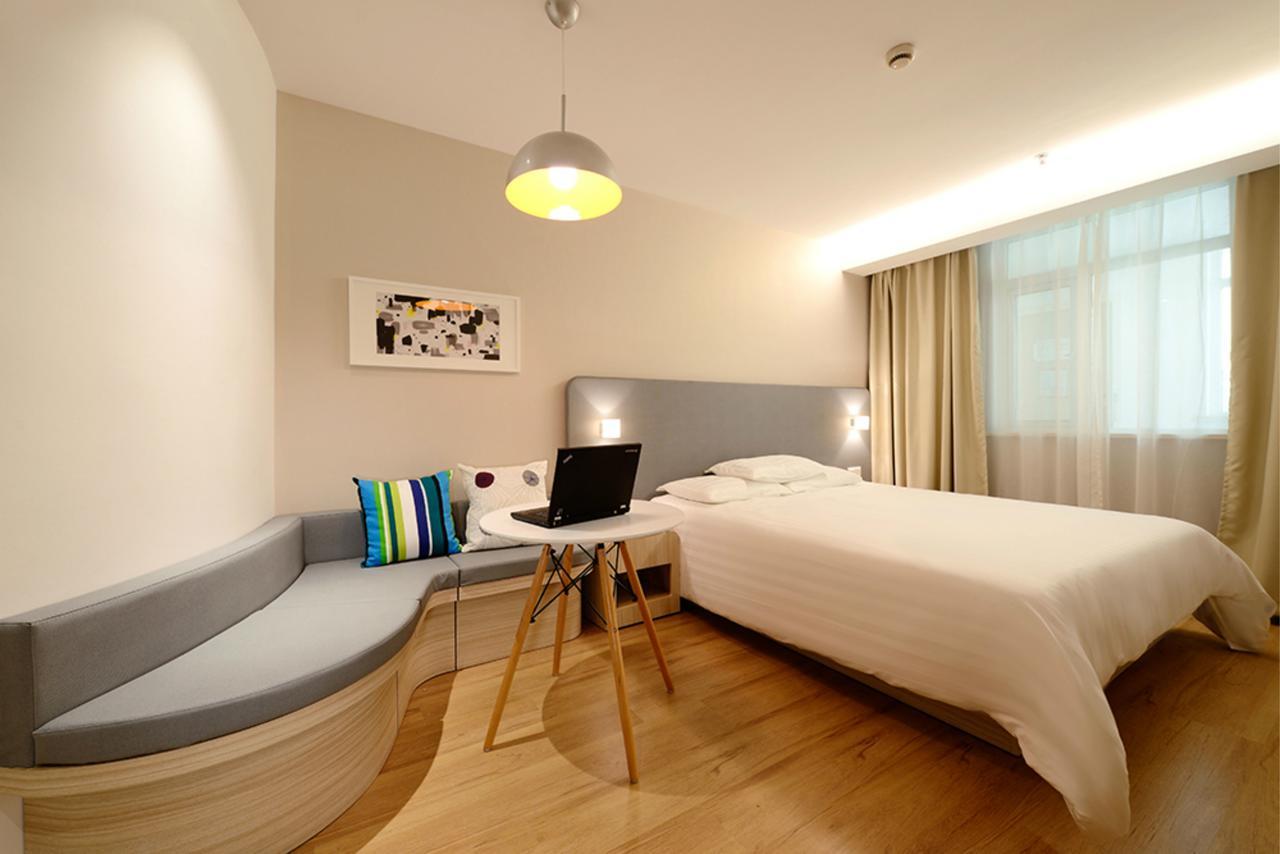 Hanting Hotel Qingdao Zhanqiao Railway Station ภายนอก รูปภาพ